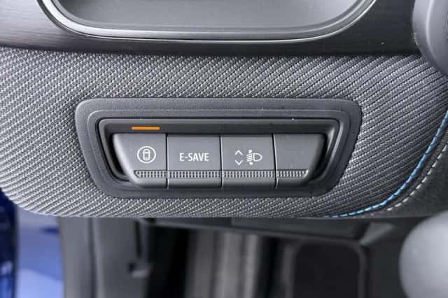 Renault Captur (2024) thumbnail 23