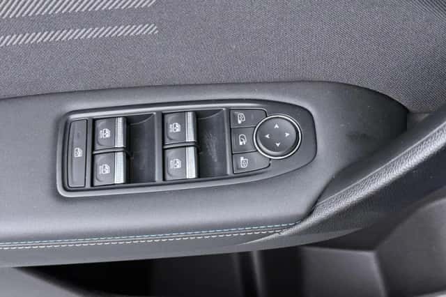 Renault Captur (2024) thumbnail 24