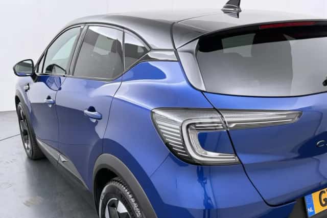 Renault Captur (2024) thumbnail 32