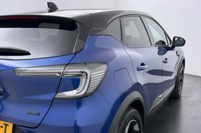 Renault Captur (2024) thumbnail 35