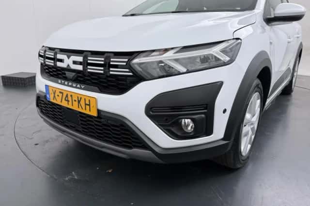 Dacia Sandero Stepway (2023) thumbnail 31