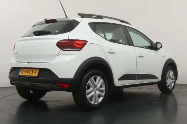 Dacia Sandero Stepway (2023) thumbnail 5