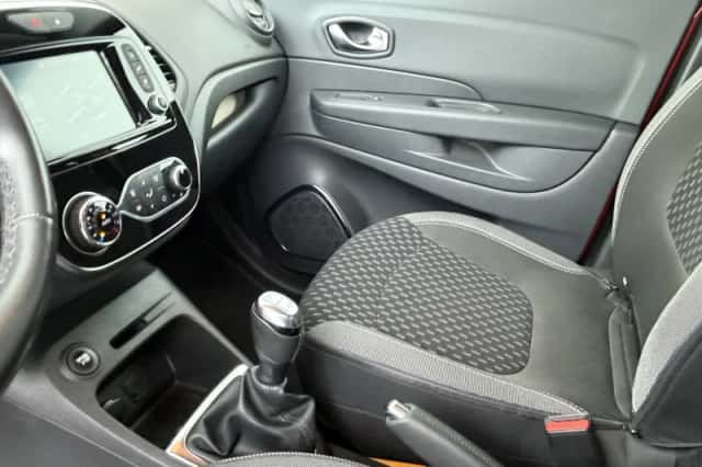 Renault Captur (2017) thumbnail 20