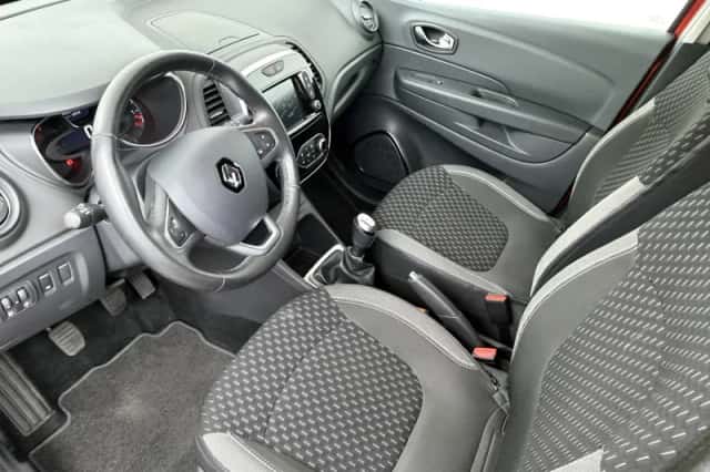 Renault Captur (2017) thumbnail 25