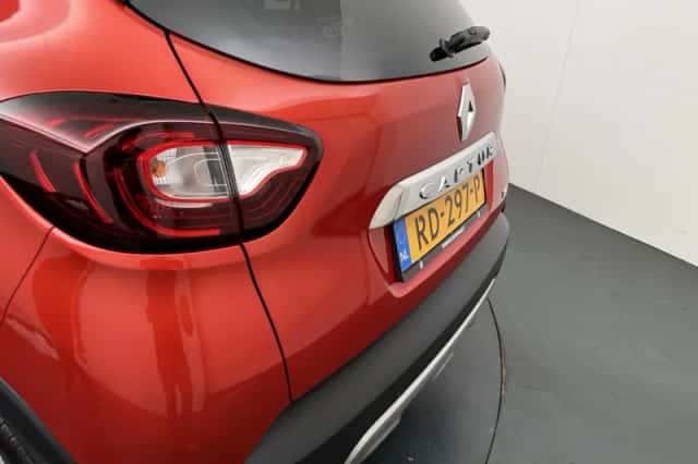 Renault Captur (2017) thumbnail 34