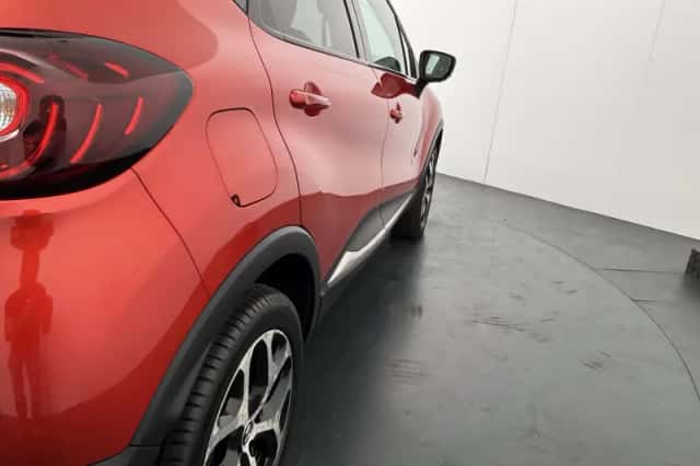 Renault Captur (2017) thumbnail 36