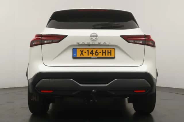 Nissan Qashqai (2023) thumbnail 4