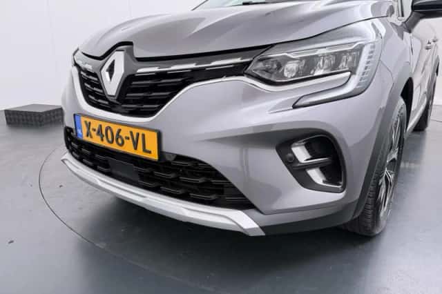 Renault Captur (2024) thumbnail 31