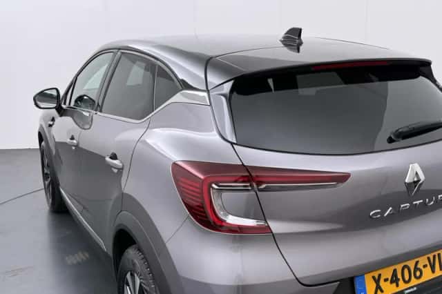 Renault Captur (2024) thumbnail 32