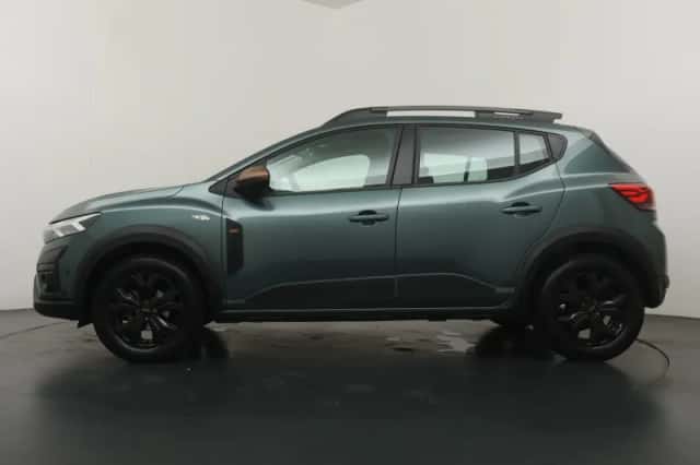 Dacia Sandero Stepway (2024) thumbnail 2