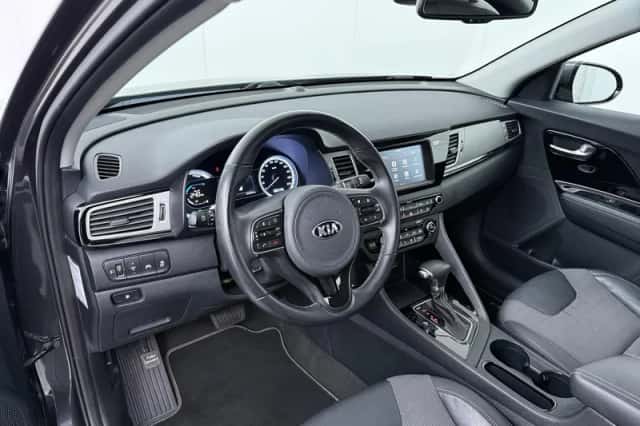 Kia Niro (2017) thumbnail 25