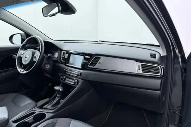 Kia Niro (2017) thumbnail 26