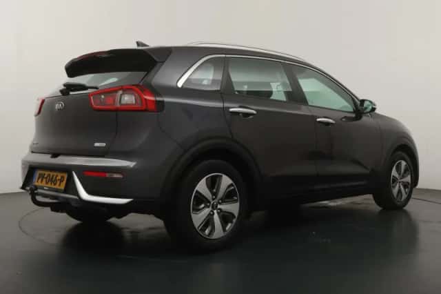 Kia Niro (2017) thumbnail 5