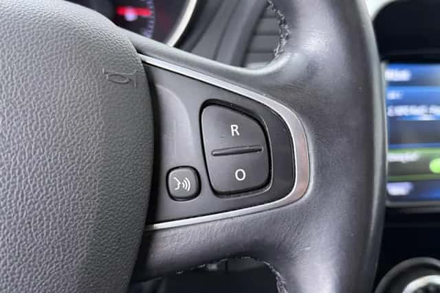 Renault Captur (2019) thumbnail 21