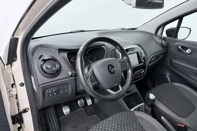 Renault Captur (2019) thumbnail 25