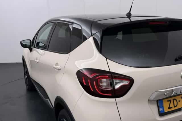 Renault Captur (2019) thumbnail 32