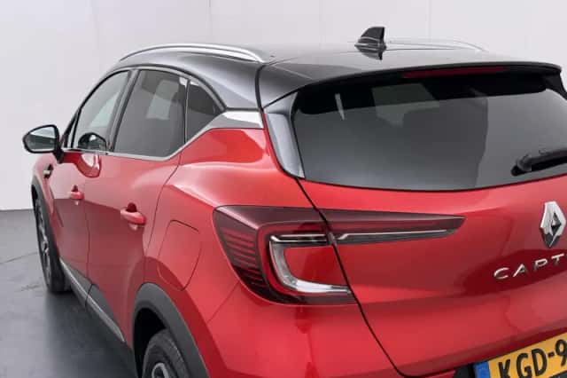 Renault Captur (2022) thumbnail 32