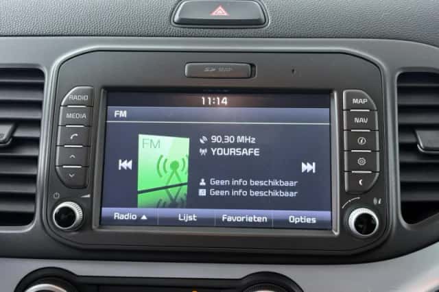 Kia Picanto (2017) thumbnail 11