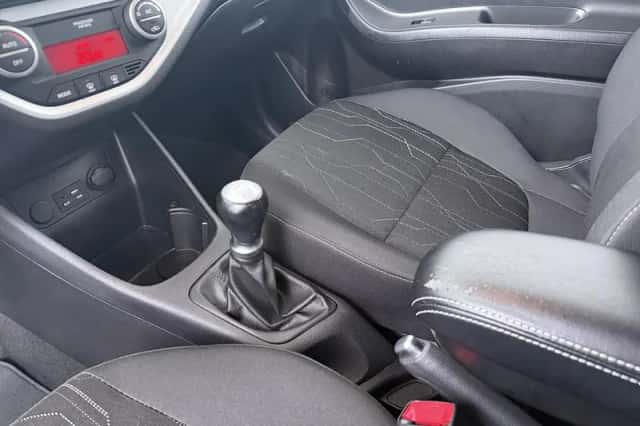 Kia Picanto (2017) thumbnail 20