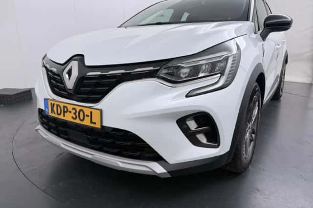 Renault Captur (2022) thumbnail 31