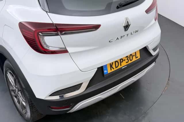 Renault Captur (2022) thumbnail 34