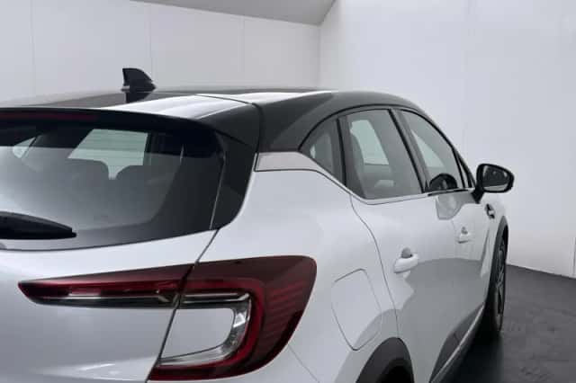 Renault Captur (2022) thumbnail 35
