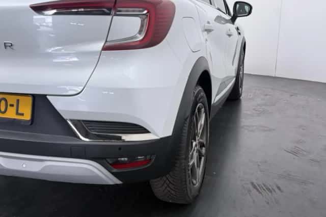 Renault Captur (2022) thumbnail 36