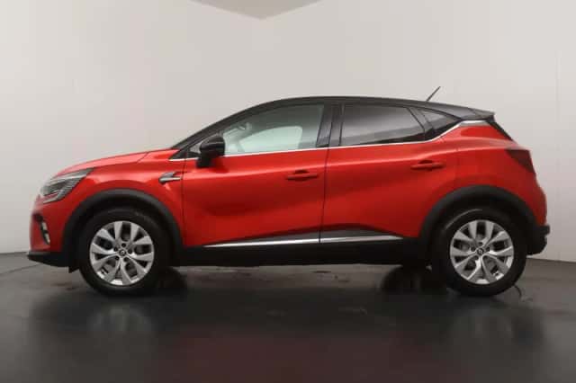 Renault Captur (2021) thumbnail 2