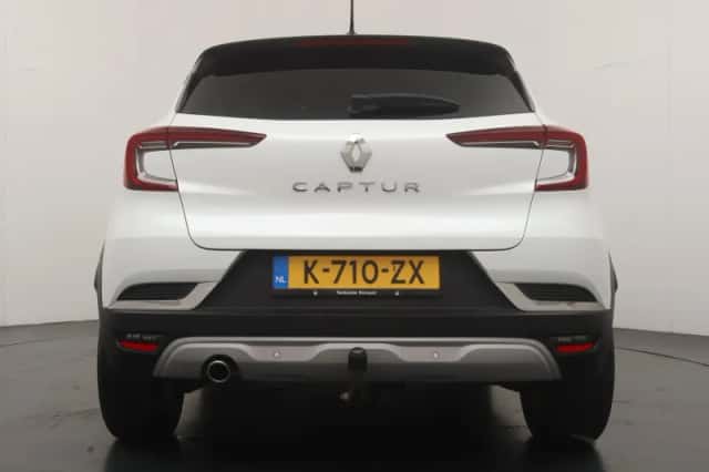 Renault Captur (2021) thumbnail 4