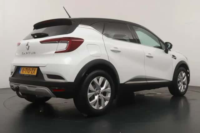 Renault Captur (2021) thumbnail 5