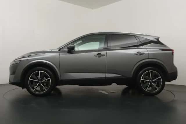 Nissan Qashqai (2021) thumbnail 2