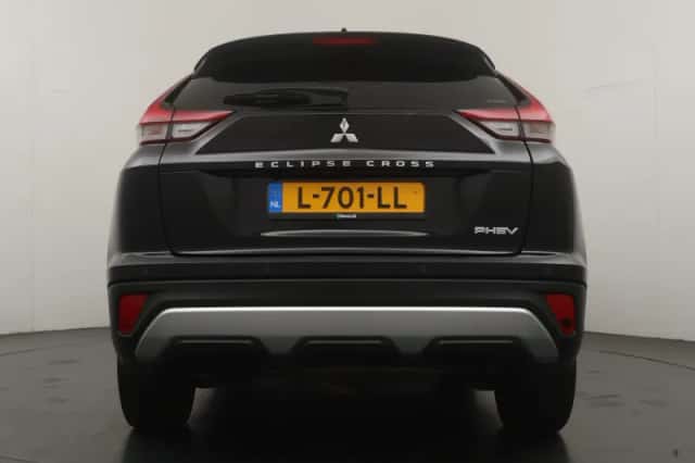 Mitsubishi Eclipse Cross (2021) thumbnail 4