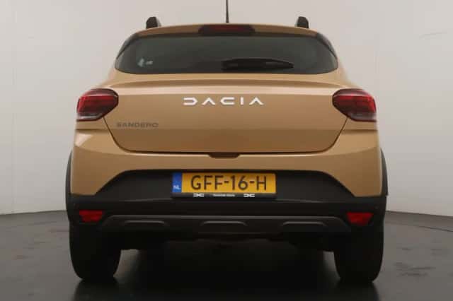 Dacia Sandero Stepway (2024) thumbnail 4