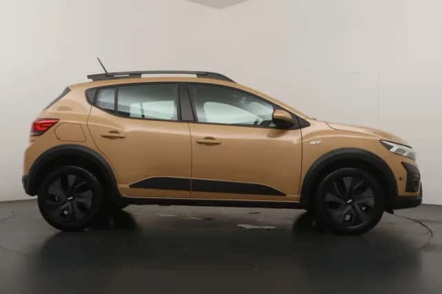 Dacia Sandero Stepway (2024) thumbnail 6