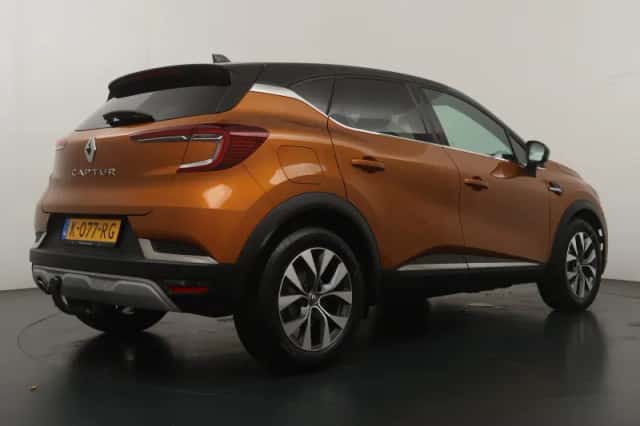 Renault Captur (2021) thumbnail 5