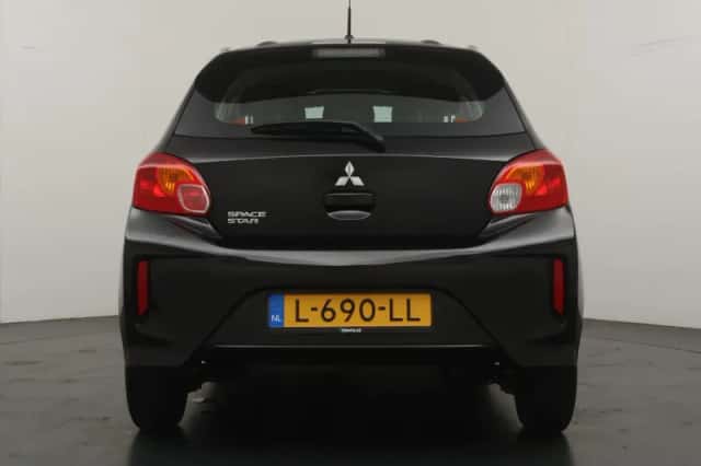 Mitsubishi Space Star (2021) thumbnail 4