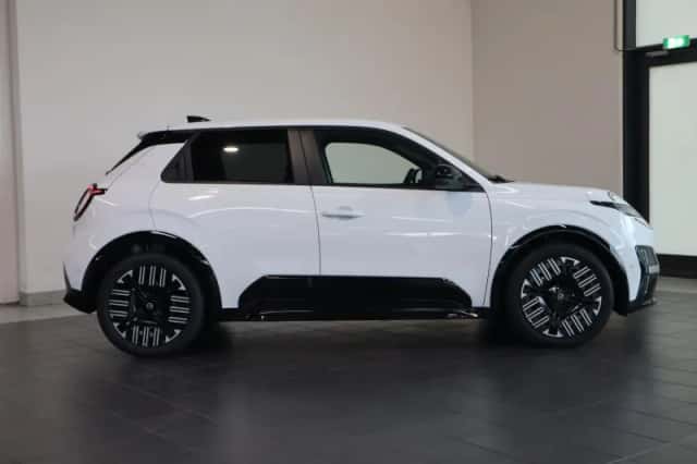 Nissan Micra (2025) thumbnail 5