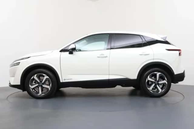 Nissan Qashqai (2022) thumbnail 2