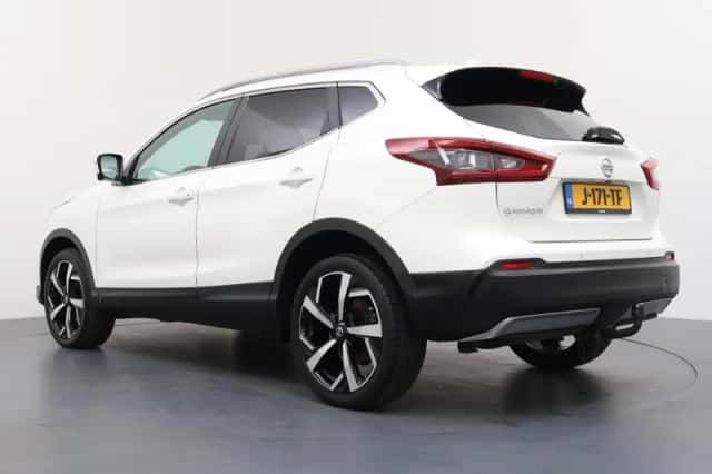 Nissan Qashqai (2021) thumbnail 3