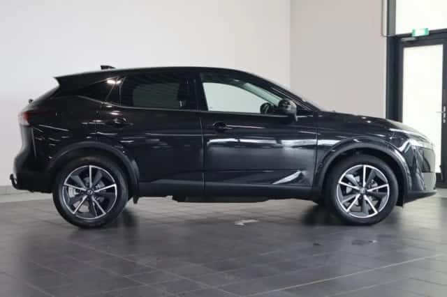 Nissan Qashqai (2022) thumbnail 5