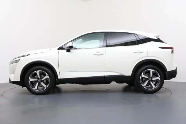 Nissan Qashqai (2022) thumbnail 2