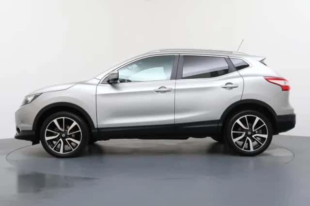 Nissan Qashqai (2017) thumbnail 2