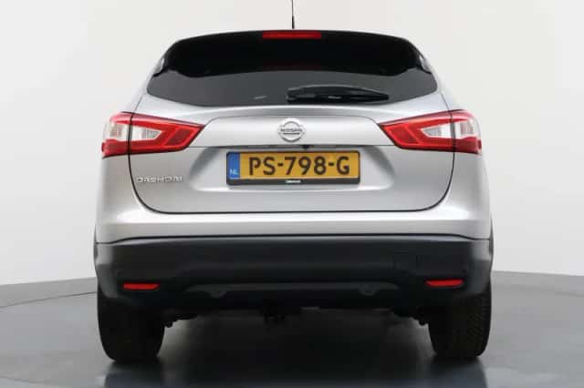 Nissan Qashqai (2017) thumbnail 4