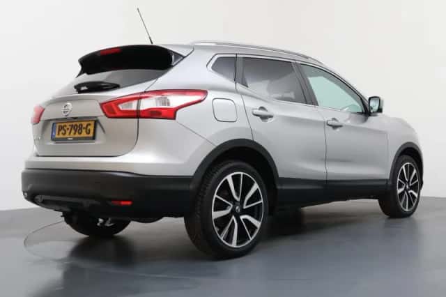 Nissan Qashqai (2017) thumbnail 5