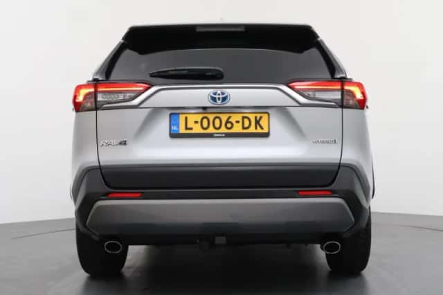 Toyota RAV4 (2020) thumbnail 4