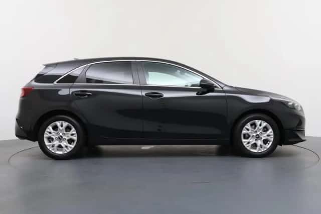 Kia Ceed (2023) thumbnail 6