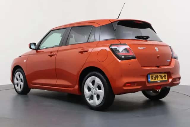 Suzuki Swift (2025) thumbnail 3