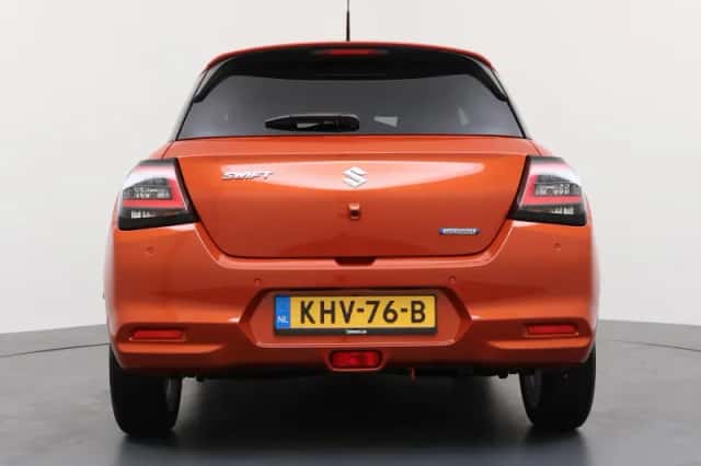 Suzuki Swift (2025) thumbnail 4