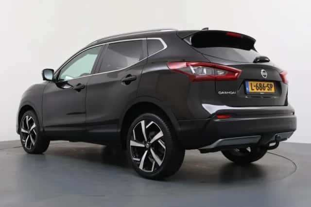 Nissan Qashqai (2021) thumbnail 3