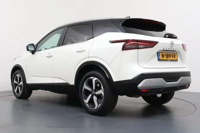 Nissan Qashqai (2021) thumbnail 3